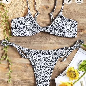 Spotted twist front string bikini set